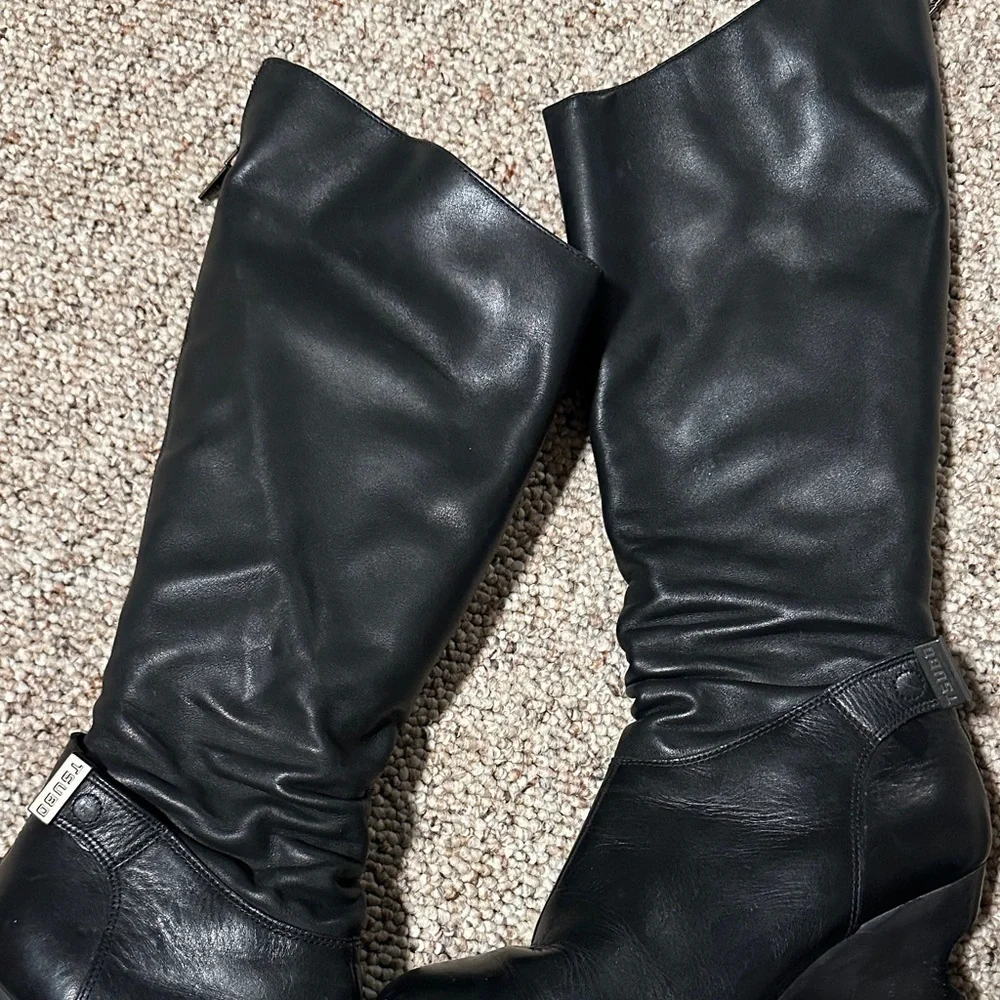 Tsubo Black Leather Wedge Knee High  Boots - Size 6.5 - Picture 3 of 10
